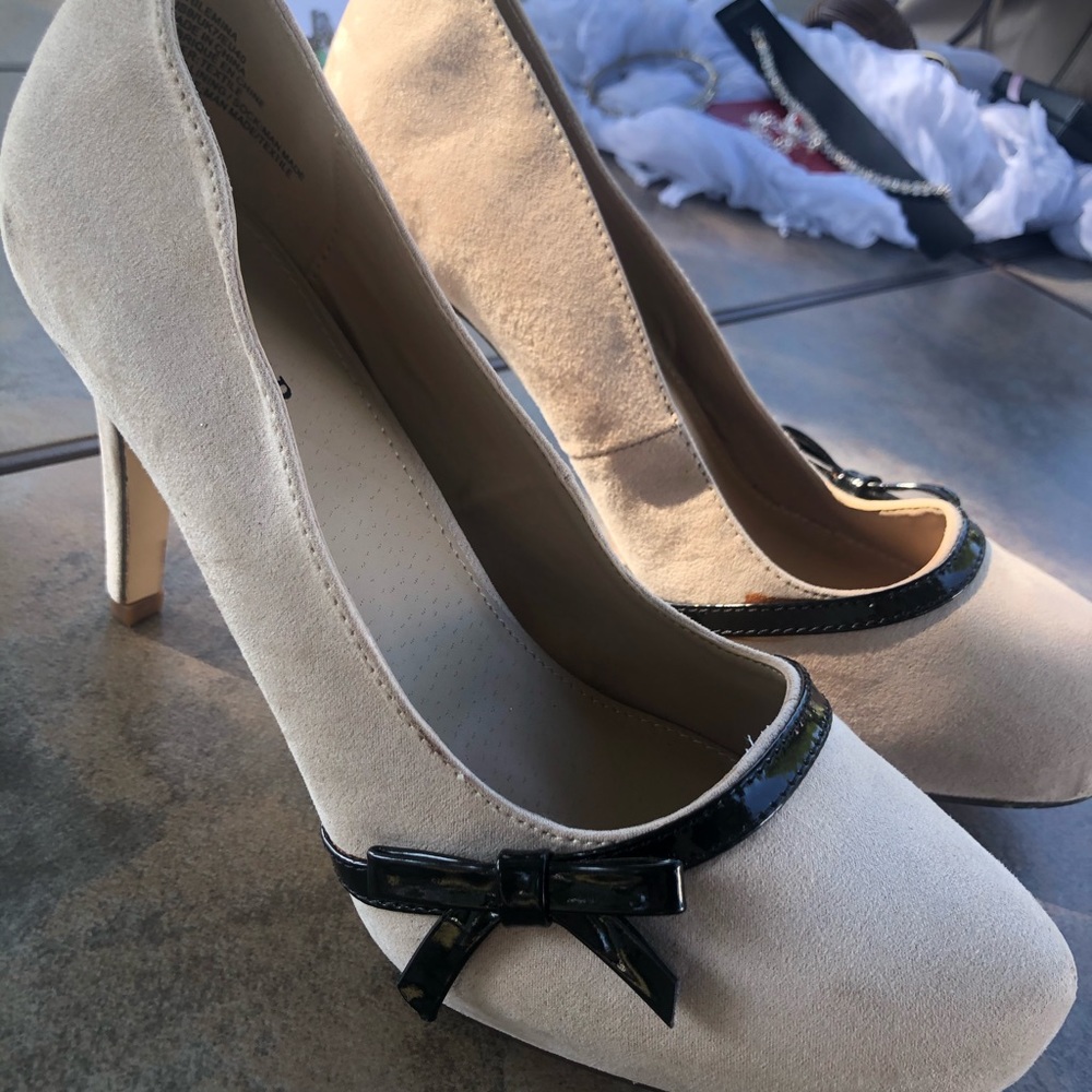 NWOT heels